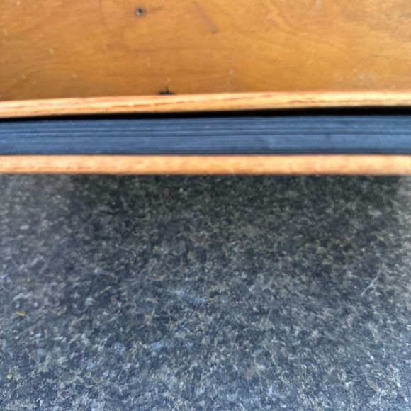 Red Oak and Makore Wood Photo Album With Cutout - Picture 3 of 5